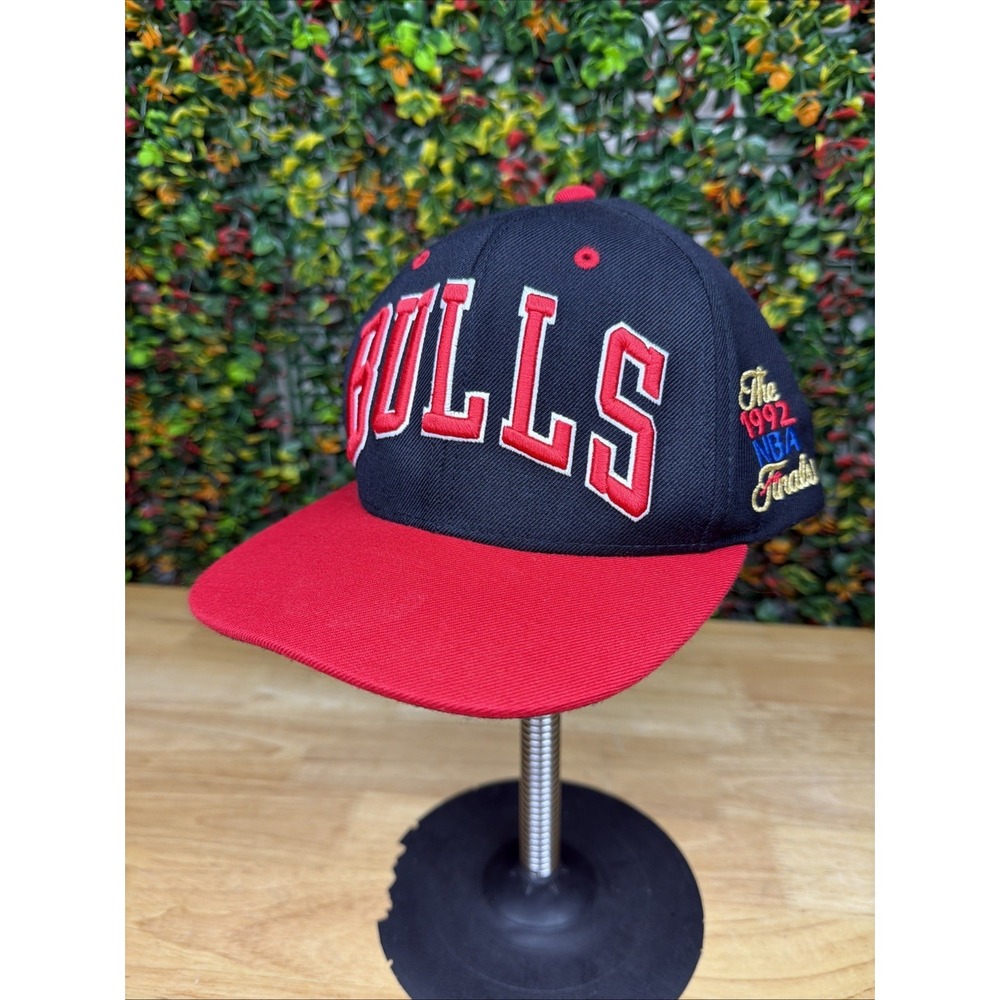 Chicago Bulls Mitchell &‎ Ness 1992 Commemorative Snapback Hat Hardwood Classic